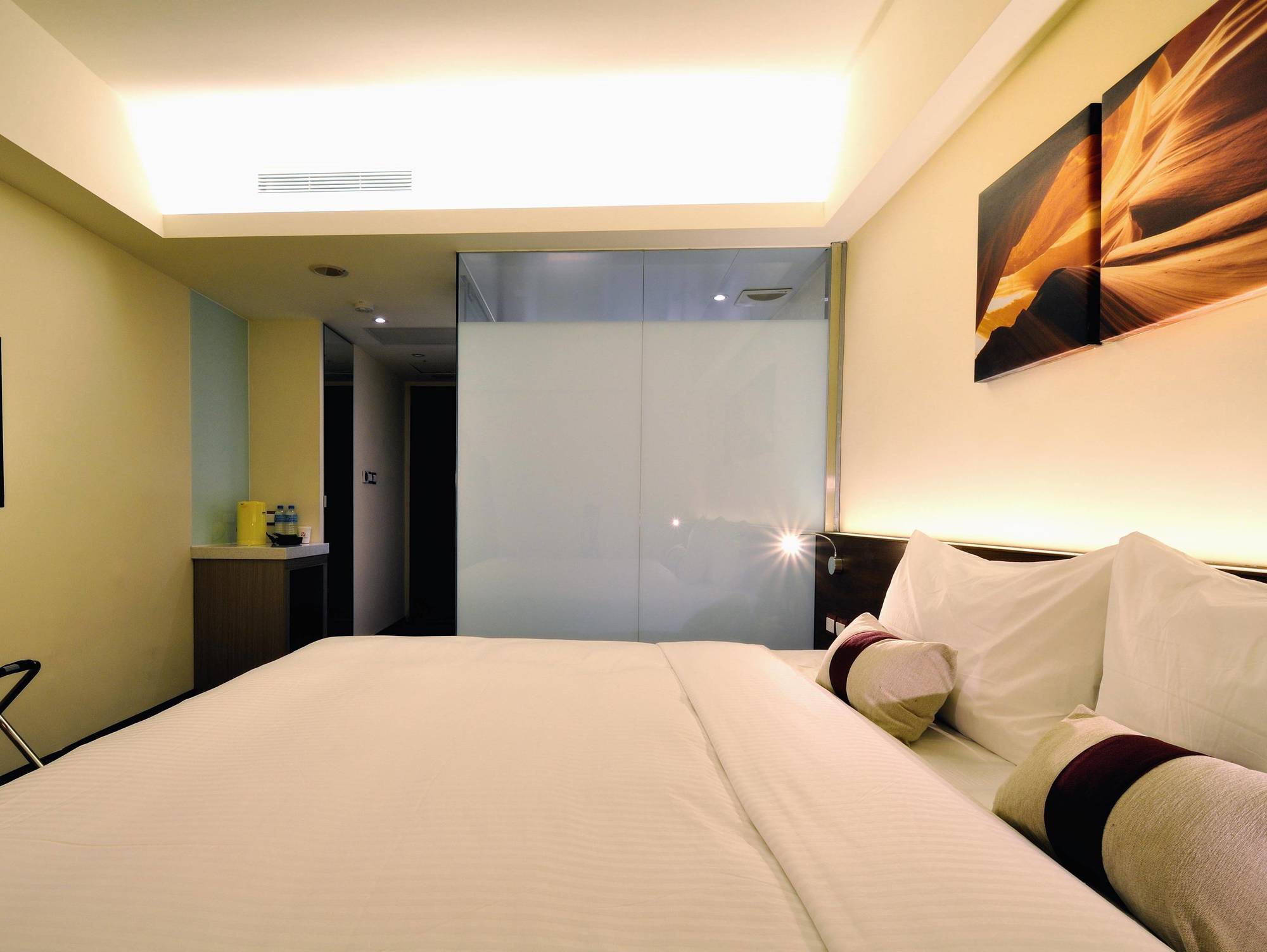 Audi Garden Business Hotel Taoyuan Eksteriør bilde